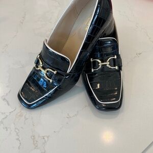 Memory foam Liz Claiborne shoes…10.. new